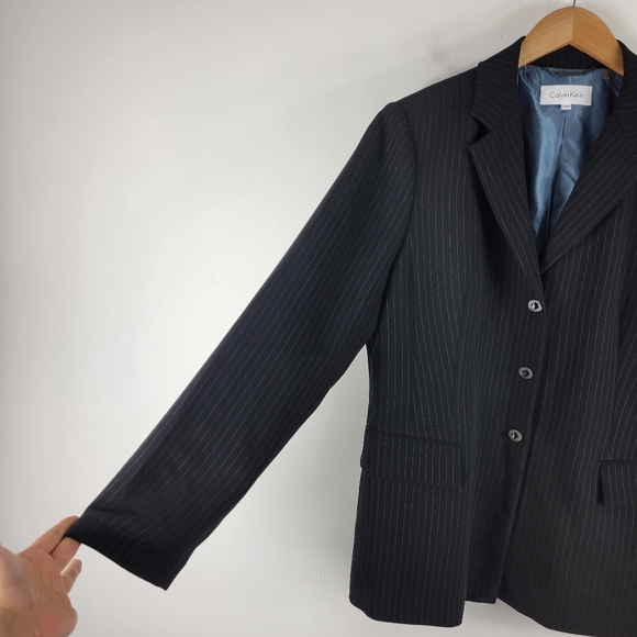 Calvin Klein Pinstripe Single Breasted Toggle Twist Button Notch Lapel Blazer - Picture 2 of 9